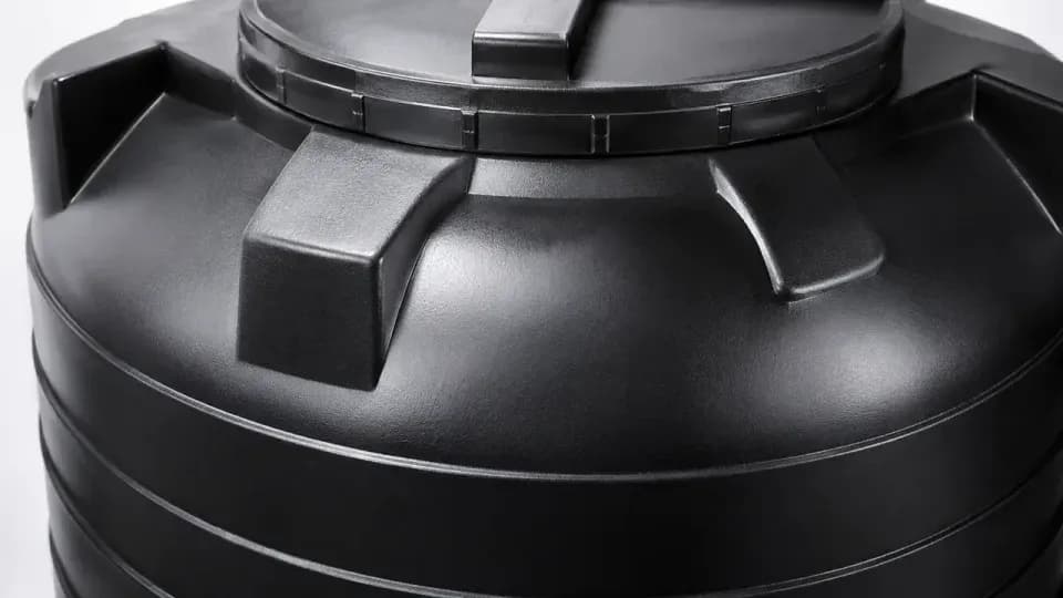Drainage and pressure pipes in yard stock